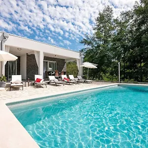 Sofia Villa